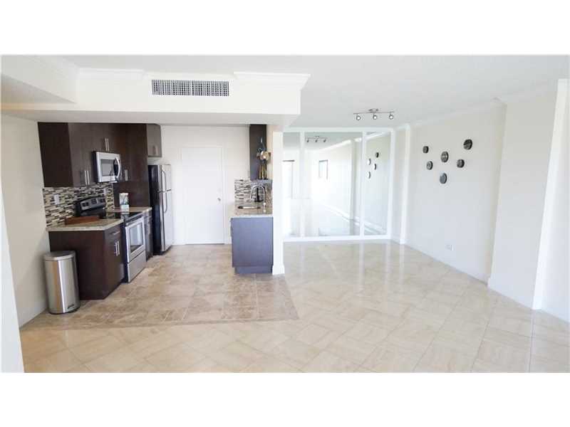 800 Northeast 195th St, Miami, FL 33179