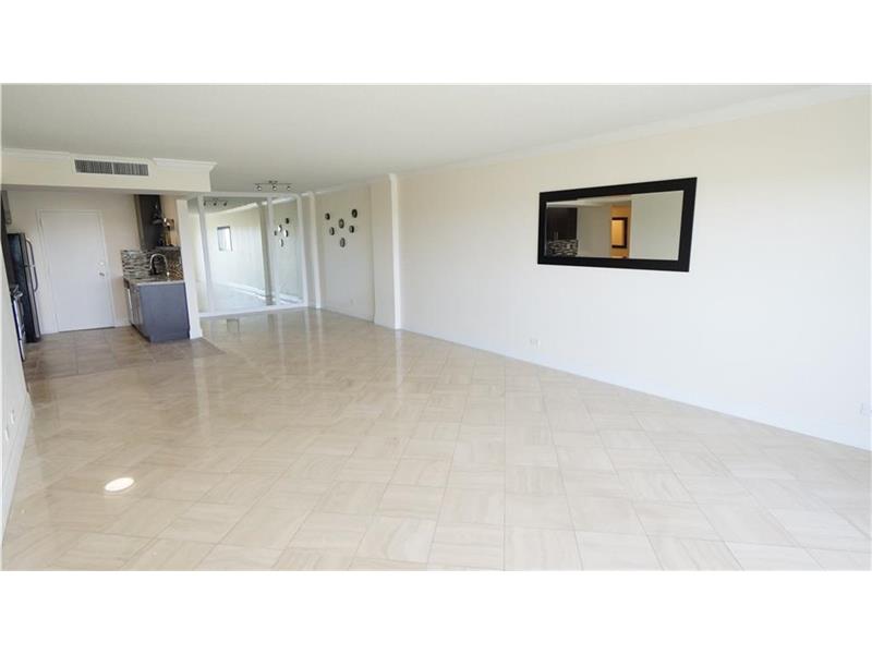 800 Northeast 195th St, Miami, FL 33179