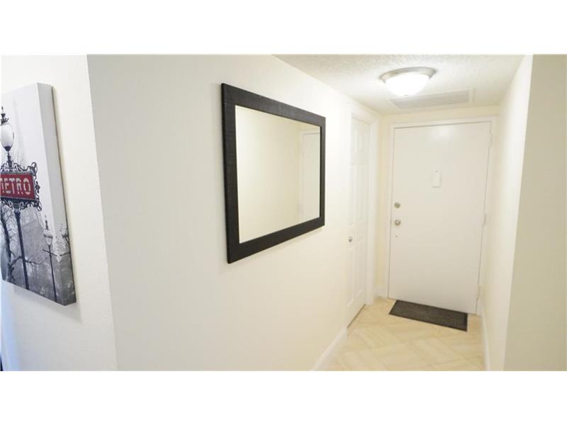 800 Northeast 195th St, Miami, FL 33179