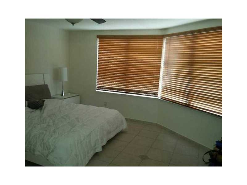 1601 Northeast 191st St, North Miami Beach, FL 33179