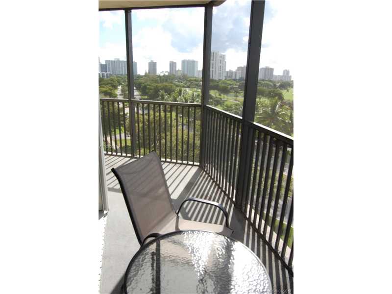 3101 North Country Club Dr, Aventura, FL 33180