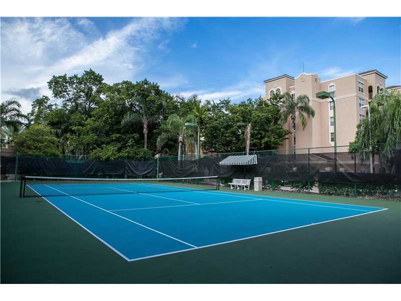 19655 East Country Club Dr, Aventura, FL 33180