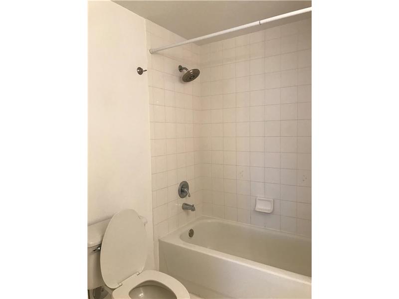 19655 East Country Club Dr, Aventura, FL 33180