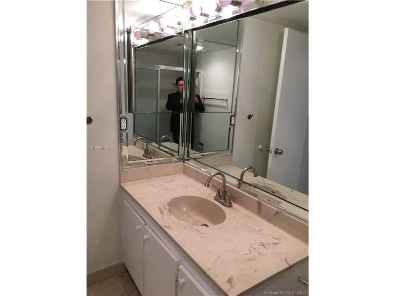 20441 Northeast 30th Ave, Aventura, FL 33180