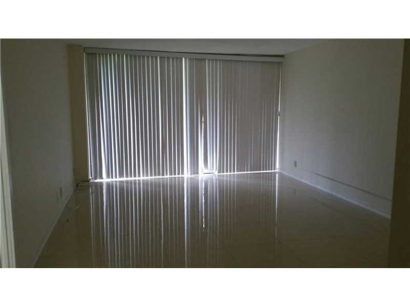 20400 West COUNTRY CLUB DR, Aventura, FL 33180