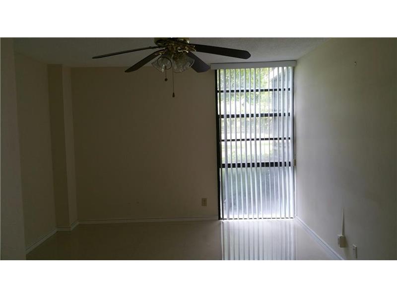 20400 West COUNTRY CLUB DR, Aventura, FL 33180