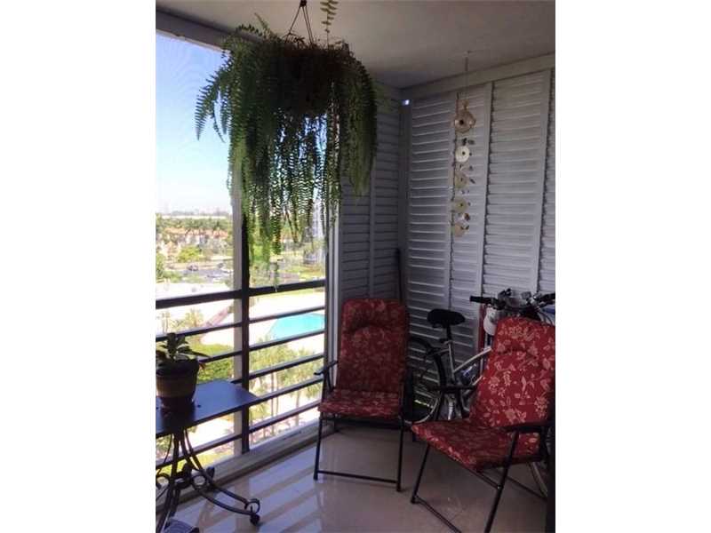 20400 West Country Club Dr, Aventura, FL 33180