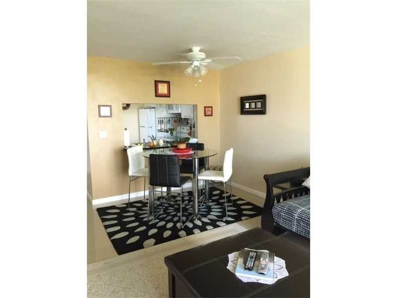 20400 West Country Club Dr, Aventura, FL 33180