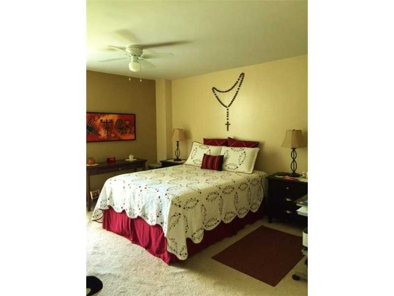 20400 West Country Club Dr, Aventura, FL 33180