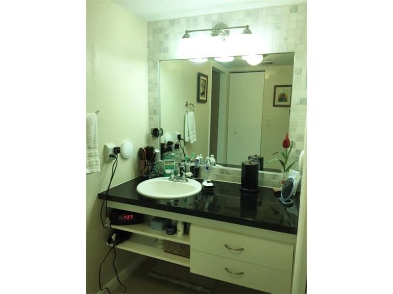 20400 West Country Club Dr, Aventura, FL 33180