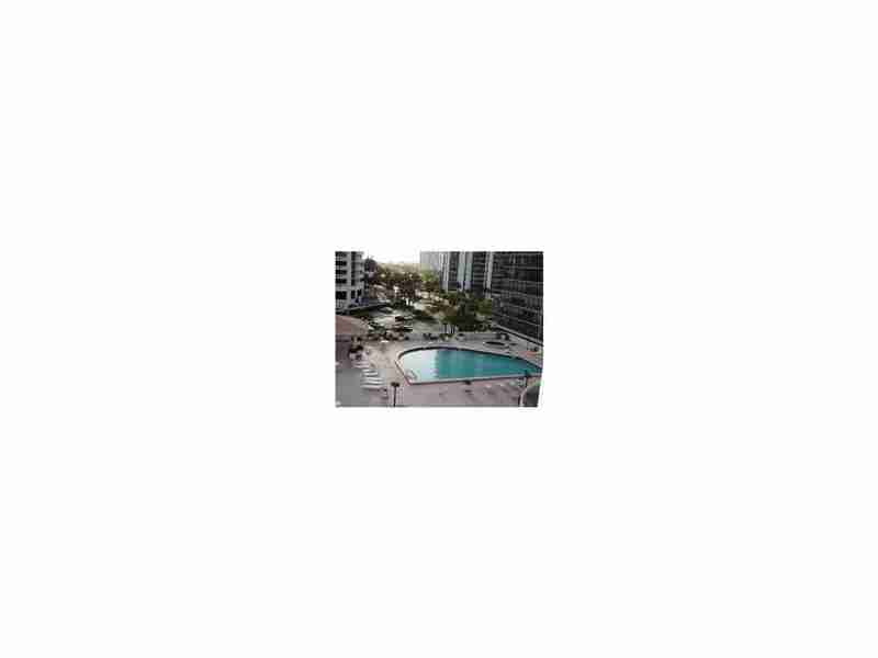 20505 East Country Club Dr, Aventura, FL 33180