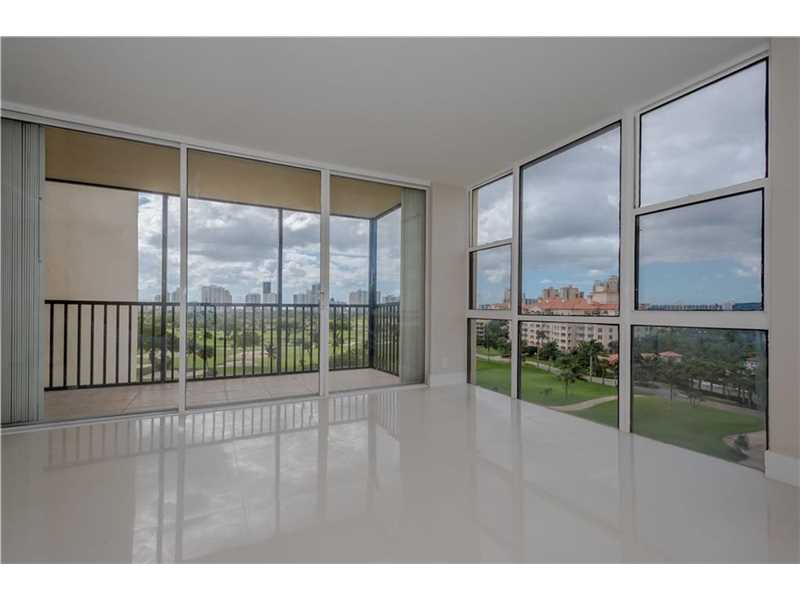 20335 West Country Club Dr, Aventura, FL 33180