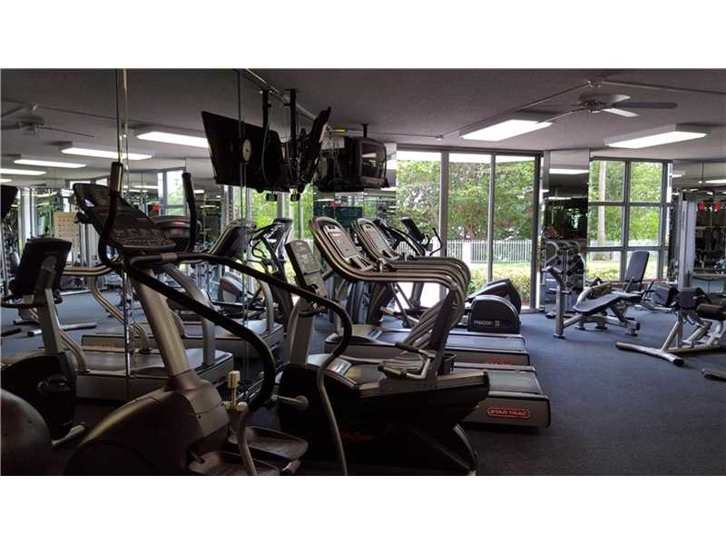 3400 Northeast 192nd St, Aventura, FL 33180
