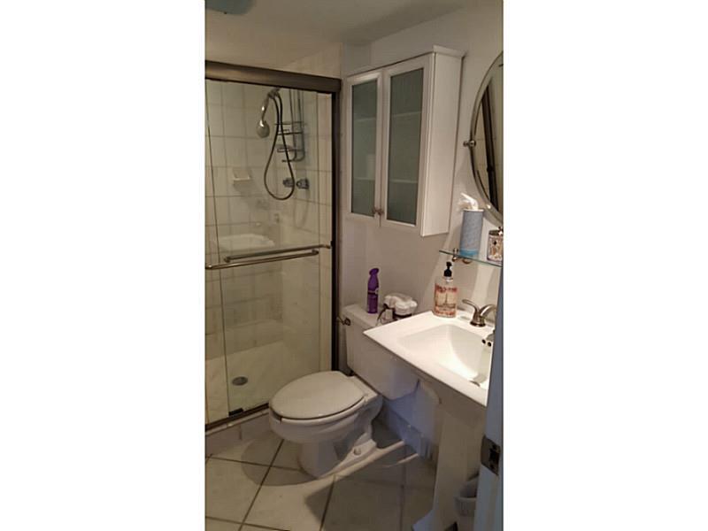 3401 North COUNTRY CLUB DR, Aventura, FL 33180