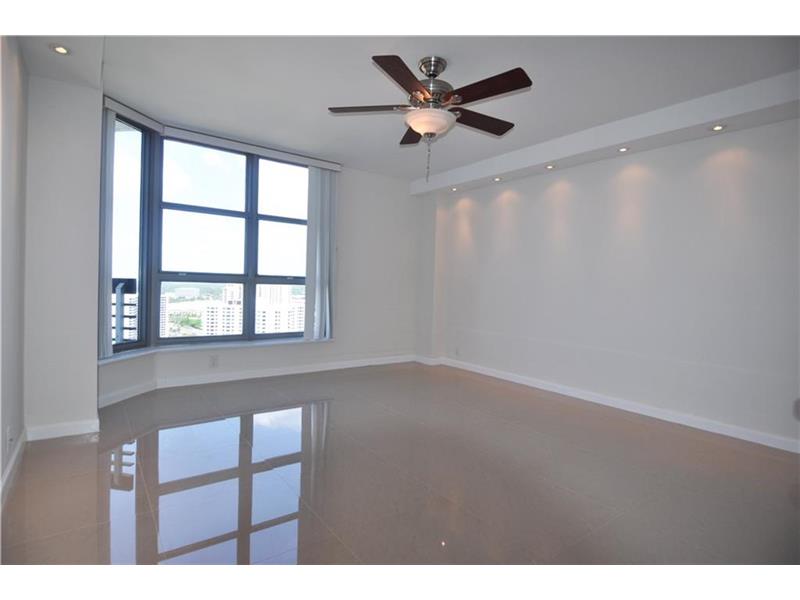 3530Mystic Pointe Dr, Aventura, FL 33180