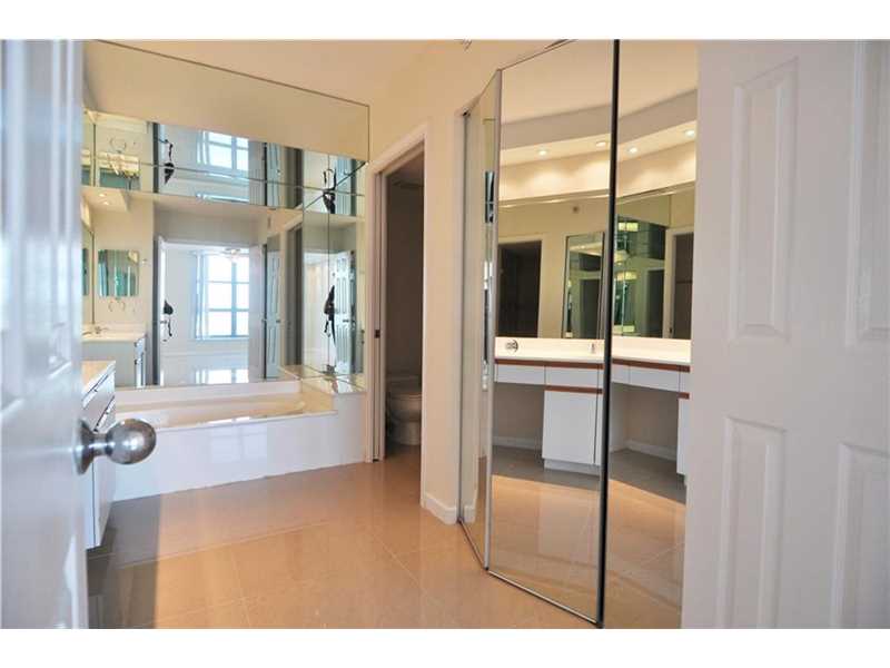 3530Mystic Pointe Dr, Aventura, FL 33180
