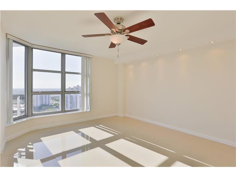 3530Mystic Pointe Dr, Aventura, FL 33180