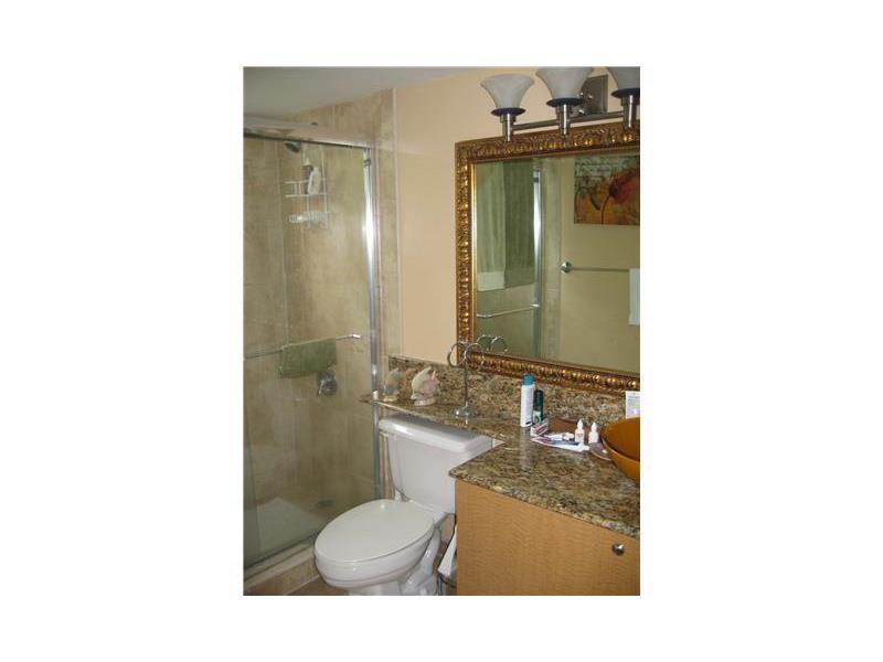 19501 East Country Club Dr, Aventura, FL 33180
