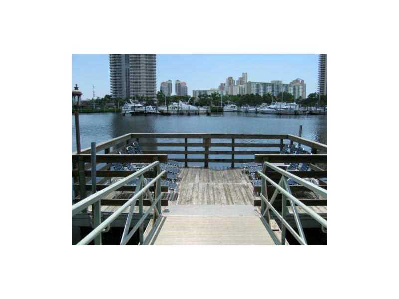 19501 East Country Club Dr, Aventura, FL 33180