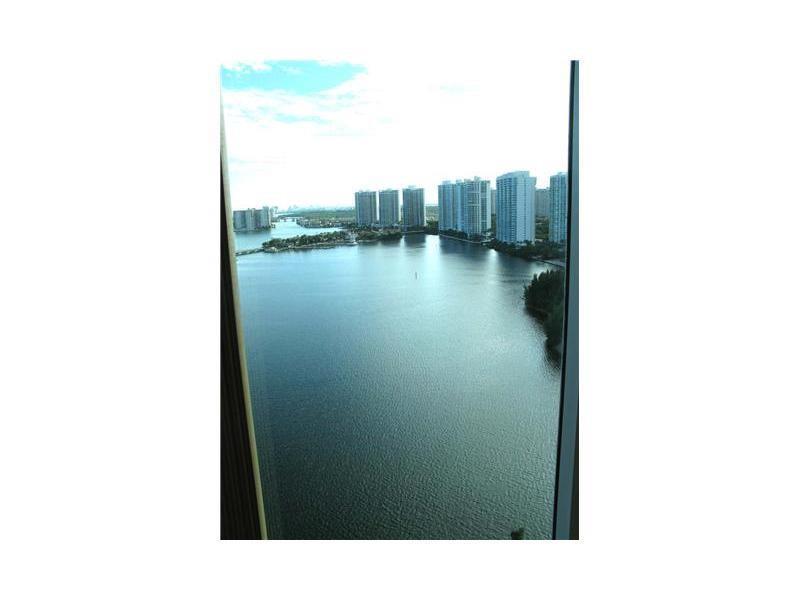 3370 Northeast 190th St, Aventura, FL 33180