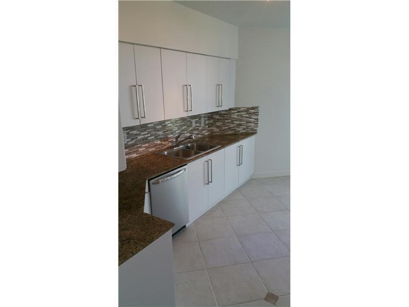 3370HIDDEN BAY DR, Aventura, FL 33180