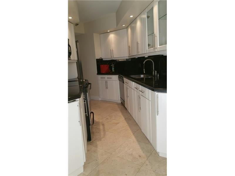3610YACHT CLUB DR, Aventura, FL 33180