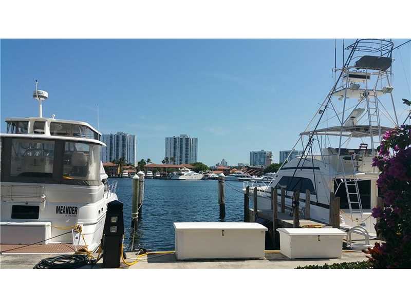 3610YACHT CLUB DR, Aventura, FL 33180