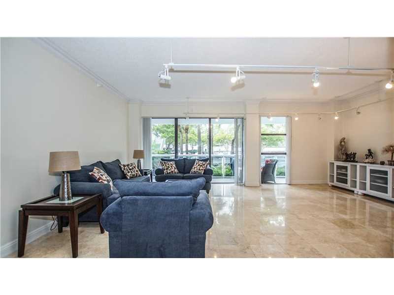 20505 East Country Club Dr, Aventura, FL 33180