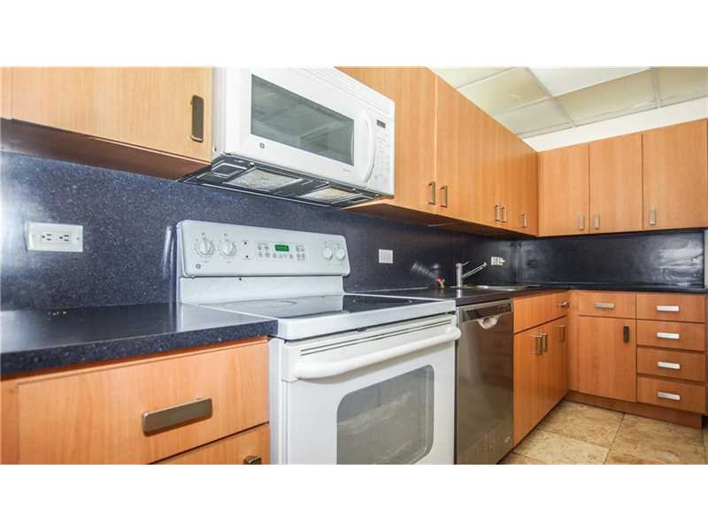 20505 East Country Club Dr, Aventura, FL 33180