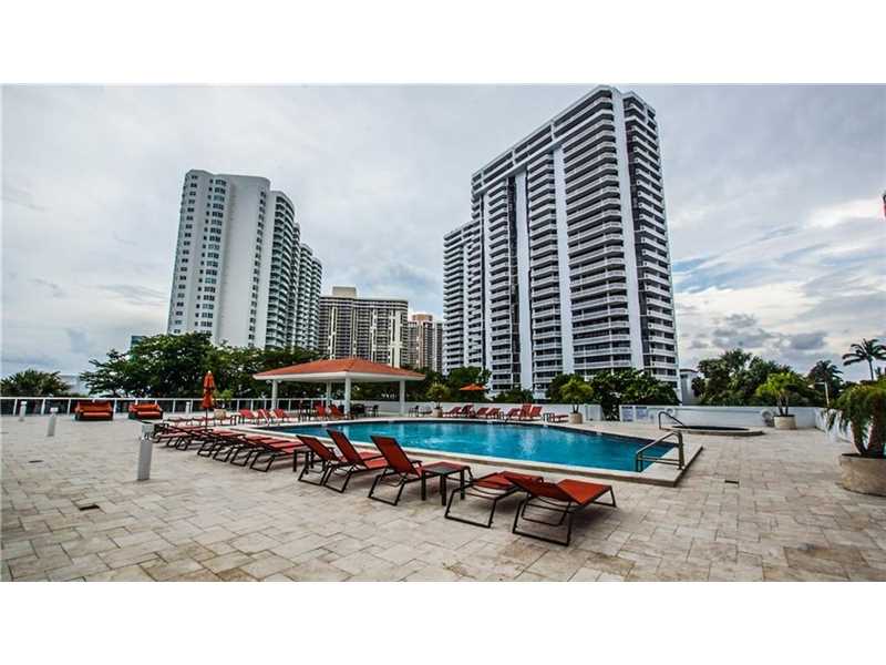20505 East Country Club Dr, Aventura, FL 33180