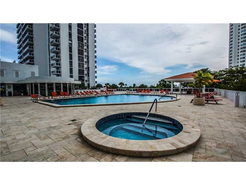 20505 East Country Club Dr, Aventura, FL 33180
