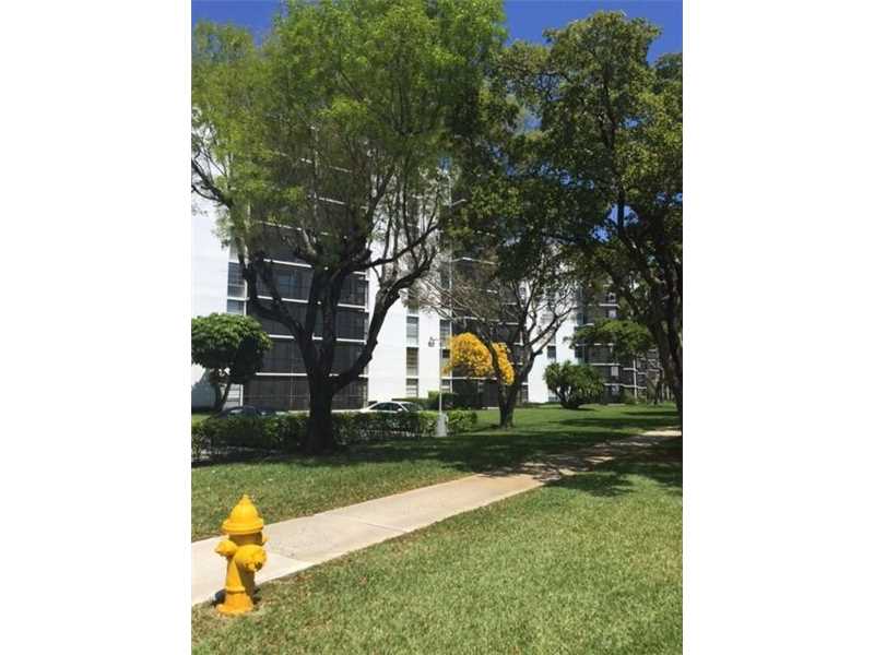 3475 North COUNTRY CLUB DR, Aventura, FL 33180