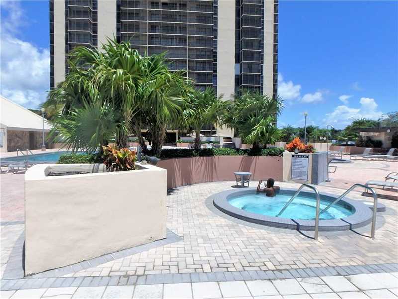 20335 West Country Club Dr, Aventura, FL 33180