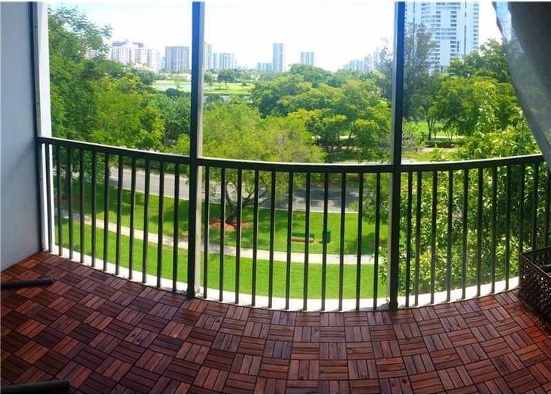 3475 N Country Club Dr # 503, Aventura, FL 33180