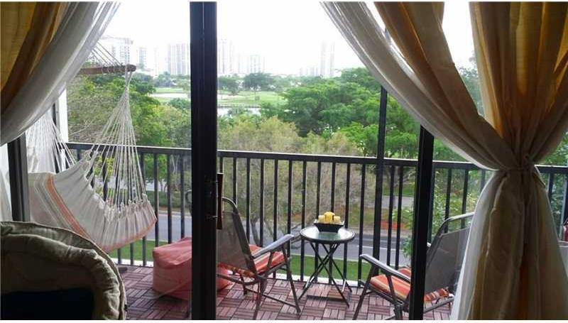 3475 N Country Club Dr # 503, Aventura, FL 33180