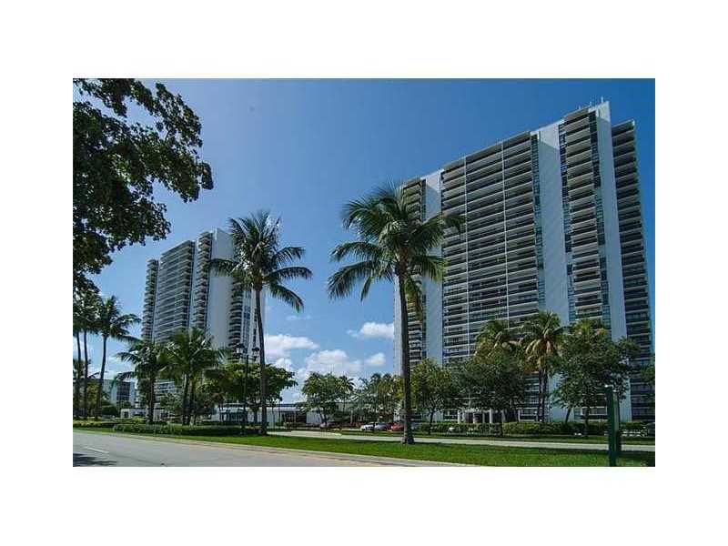 3675 North Country Club Dr, Aventura, FL 33180