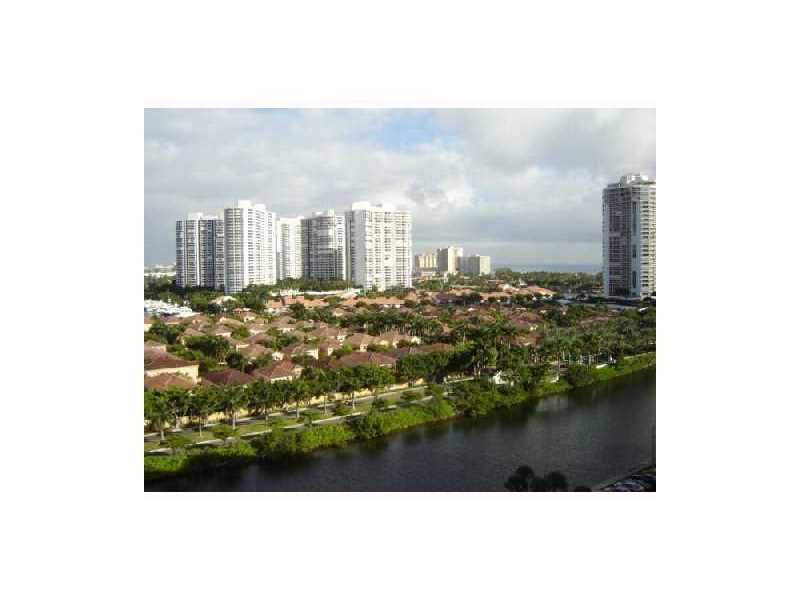 3675 North Country Club Dr, Aventura, FL 33180