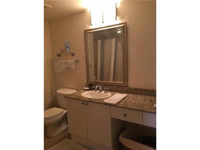 19501 West Country Club Dr, Aventura, FL 33180
