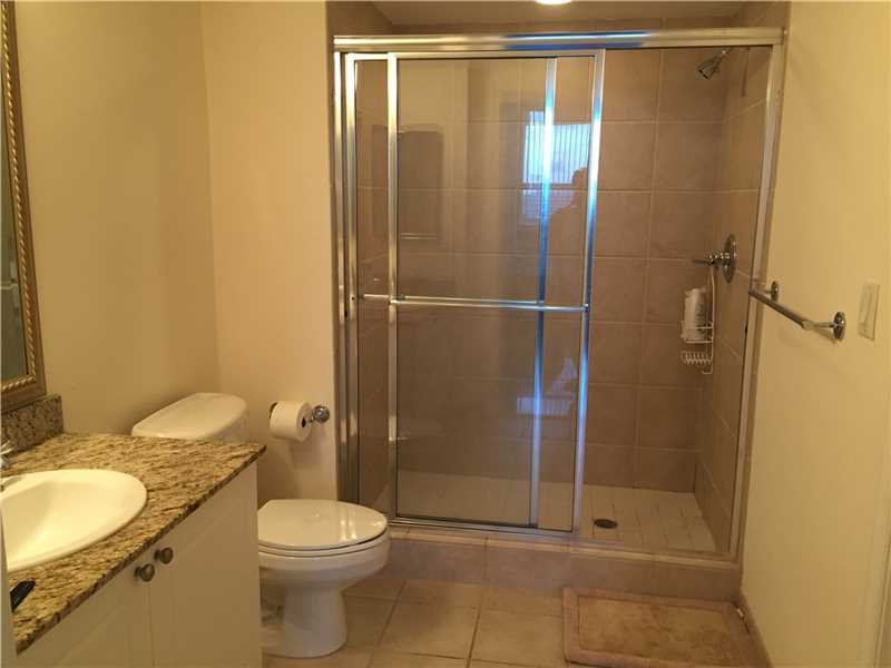 19501 West COUNTRY CLUB DR, Aventura, FL 33180