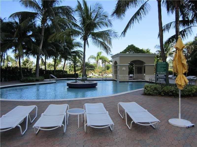 19501 West Country Club Dr, Aventura, FL 33180