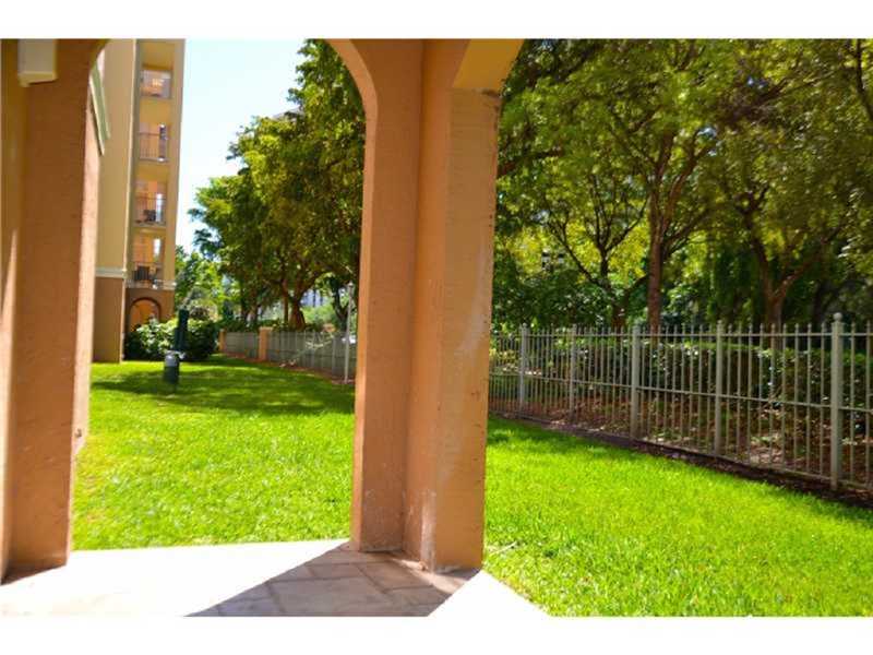 19501 East Country Club Dr, Aventura, FL 33180
