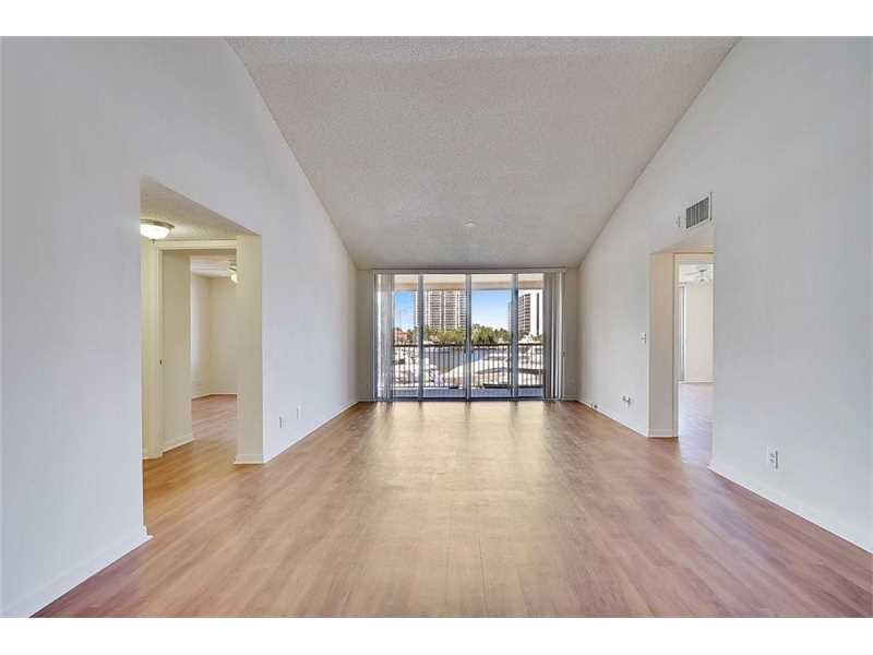 3605 Northeast 207th St, Aventura, FL 33180