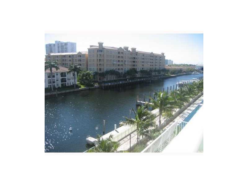 3000 Northeast 188th St, Aventura, FL 33180