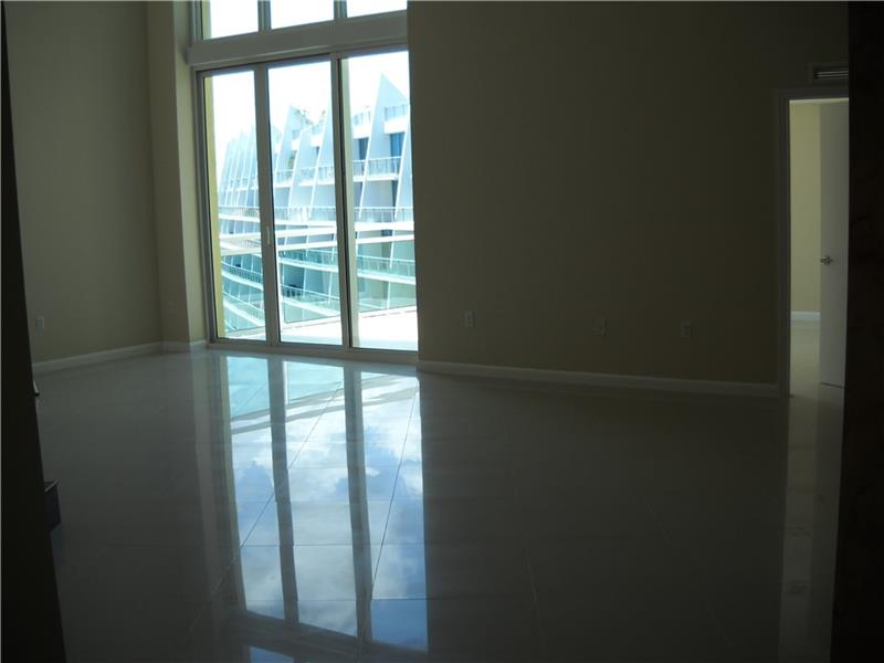 3000 Northeast 188th St, Aventura, FL 33180