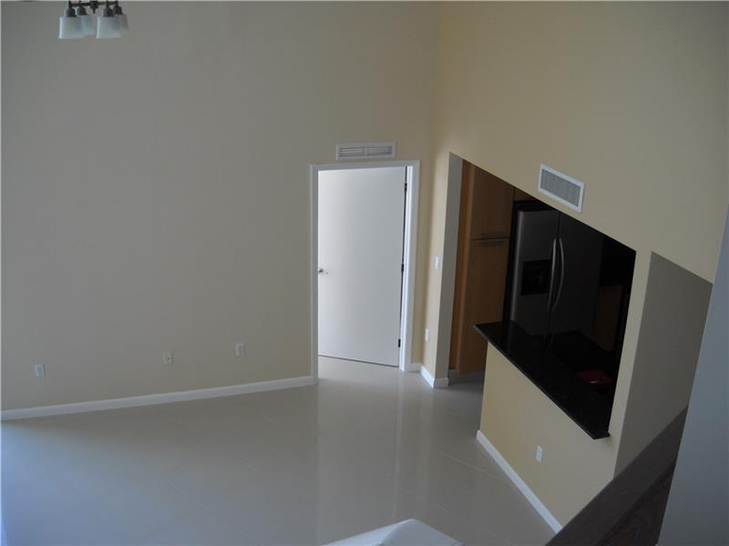 3000 Northeast 188th St, Aventura, FL 33180