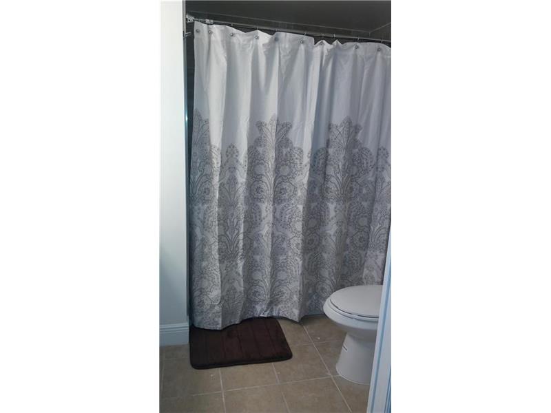 19655 East Country Club Dr, Aventura, FL 33180