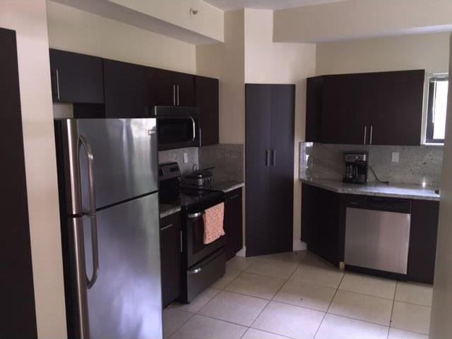 3300 NE 192th St # 113, Aventura, FL 33180