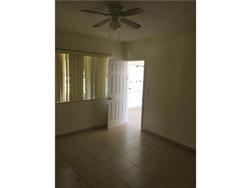 2530 Northeast 199th St, Miami, FL 33180