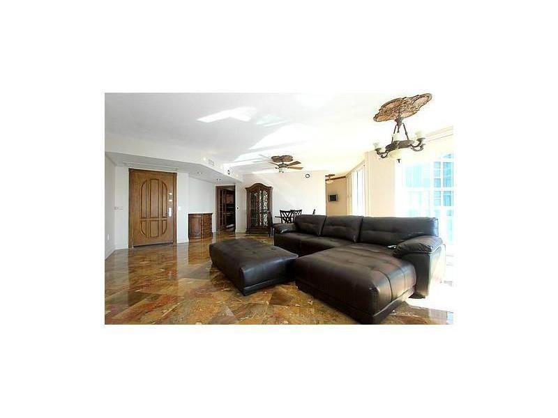 3370Hidden Bay Dr., Aventura, FL 33180