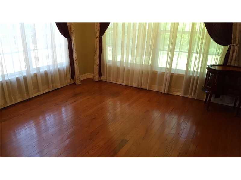 20903 Northeast 26th Ave, Miami, FL 33180